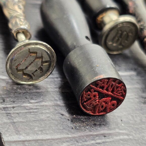 Set Of 6 Antique Wax Seal Stamp Seals Various Handles & Monograms HS286 - Picture 9 of 11